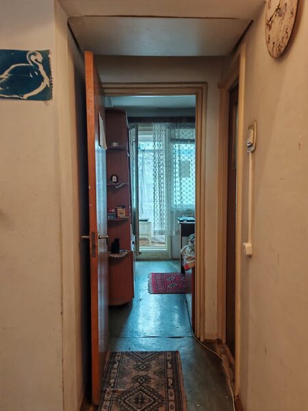 Romancierilor, 1 minut de metrou,